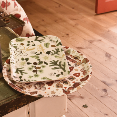 Julstök offwhite/röd rund bricka